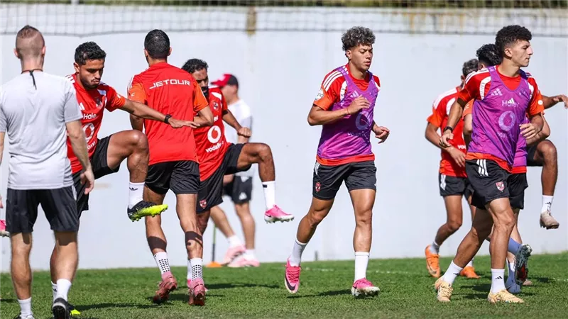 تشكيل الأهلي المتوقع أمام برشلونة.. زيزو وبن شرقي يقودان الهجوم