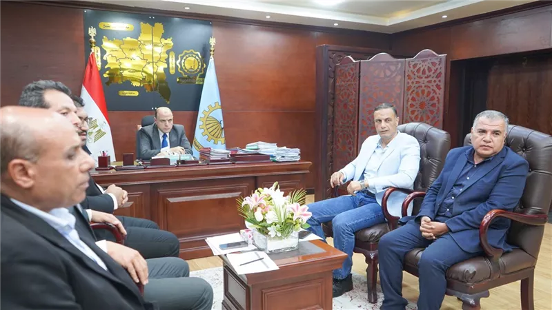 خدمة المواطن أولًا».. من الشكوى إلى الحل.. محافظ الغربية يواصل لقاءه الأسبوعي 
