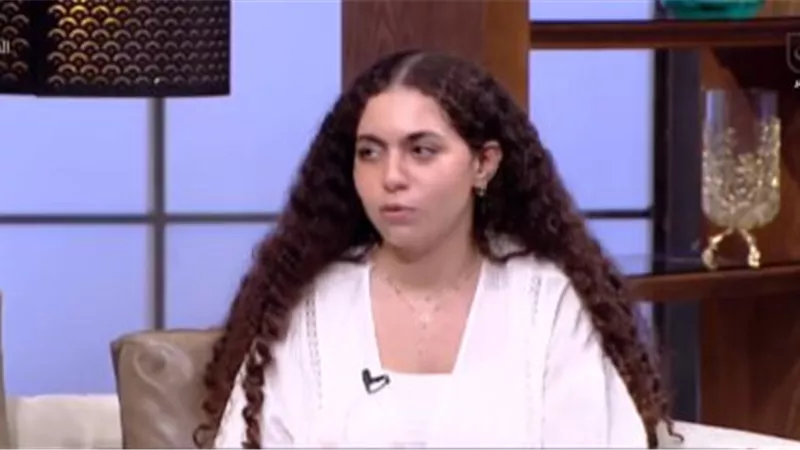 «غطوا الراجل واحترموا حرمته».. هيا عمرو تكشف ما فعلته بعد حادث مول أرابيلا