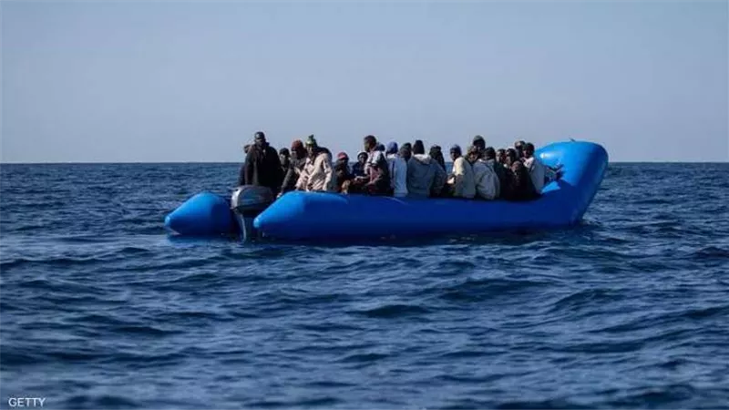 بينهم مصريون.. سفينة خيرية تنقذ 50 مهاجرا قبالة سواحل ليبيا وتعثر على 7 جثث 