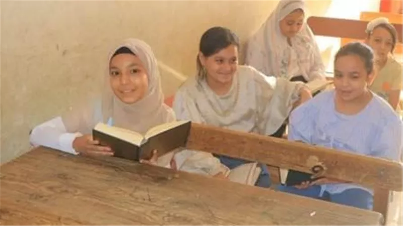 6 رحلات عمرة للفائزين.. 1350 متسابقا يتنافسون في مسابقة القرآن الكريم بالأقصر