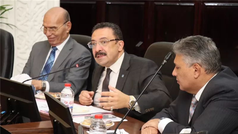 استعدادات مكثفة بجامعة الإسكندرية لخدمة الطلاب الجدد ومتابعة إجراءات التنسيق 