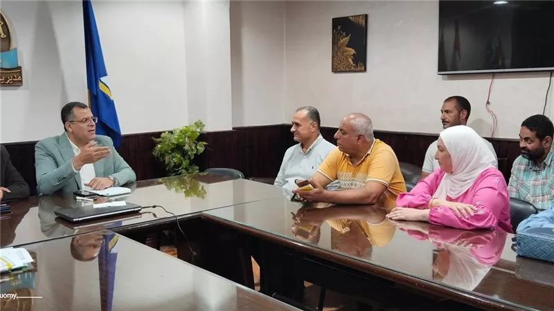 تعليم دمياط يوجه بنقل الخبرات التدريبية وإنهاء حصر العجز والزيادة