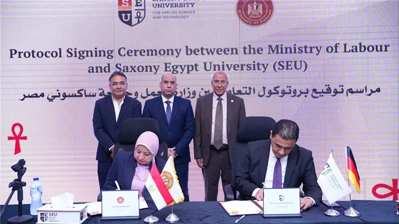 وزير العمل يتفقد جامعة ساكسوني مصر ويبحث تطوير منظومة التدريب المهني