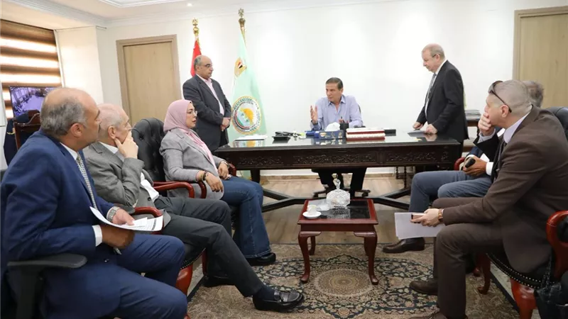 وزيرالزراعة يعقد لقاءه الدوري بأعضاء مجلسي النواب والشيوخ لبحث طلبات المواطنين