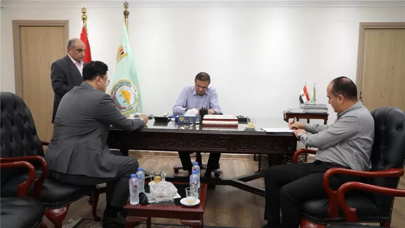 وزير الزراعة يبحث شكاوي وطلبات المواطنين مع أعضاء البرلمان