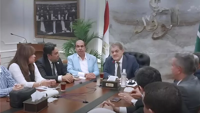 خارطة طريق لعودة «حزب الوفد»: البدوي يعلن ضوابط تنظيمية صارمة وإبعاد المتربحين