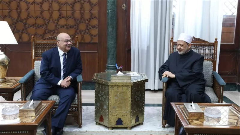 شيخ الأزهر يستقبل وفد «قضاة مصر».. والنادي يشكره على فرع الرواق