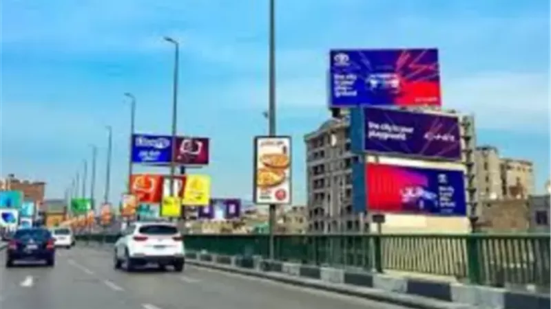 «لا بروز داخل حرم الطريق».. إيمان نبيل تكشف ضوابط جديدة لتنظيم الإعلانات