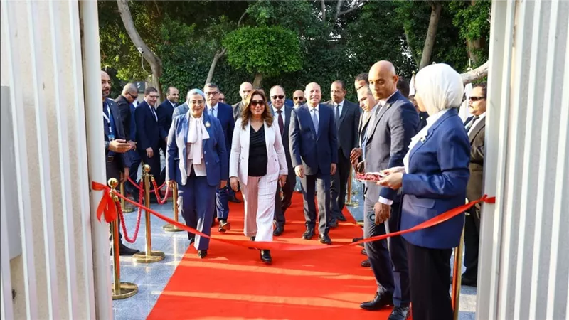 منال عوض تفتتح «بازار صعيد مصر» لدعم الحرف التراثية واليدوية | صور 