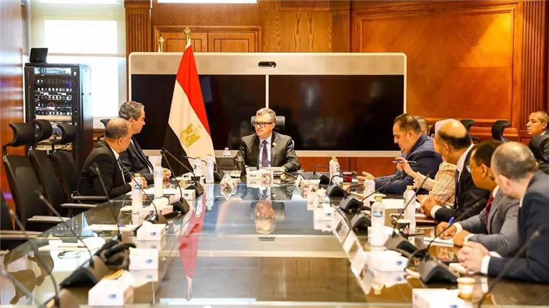 فض التشابكات المالية.. تحرك حكومي لتسوية مديونيات «الاستثمار القومي» لدى الوطنية للإعلام