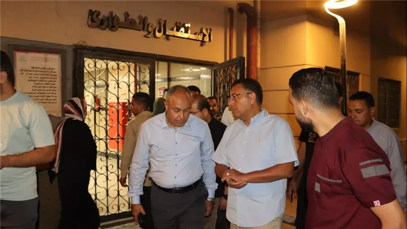 زيارة مفاجئة.. محافظ القليوبية يتفقد مستشفى الخانكة ويطمئن على الخدمات