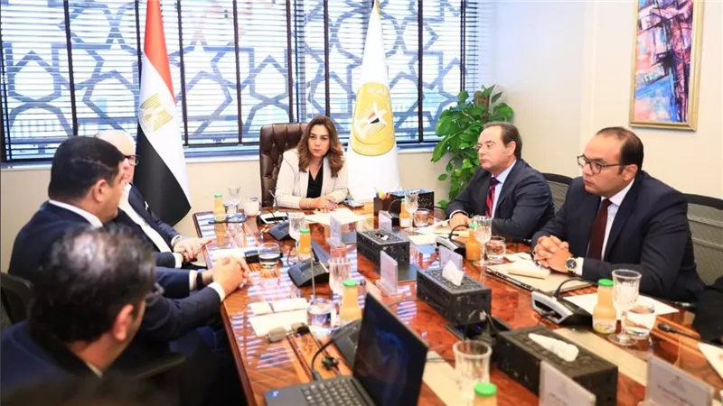 منال عوض تبحث تعزيز المعايير البيئية بمشروع برج فوربس العالمي بالعاصمة الجديدة