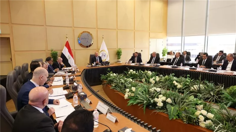 وزير النقل يترأس اجتماع الجمعية العادية وغير العادية لشركة ناقلات البترول