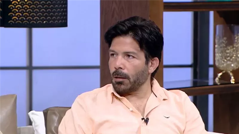 ياسر فرج: عودتي لزوجتي أثناء مرضها واجب علي.. وهي قالتلي أنت حببتني في الكانسر