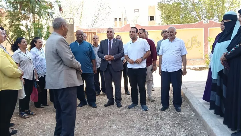 نائب محافظ قنا يتابع جاهزية المدارس لاستقبال الطلاب مع بداية العام الدراسي