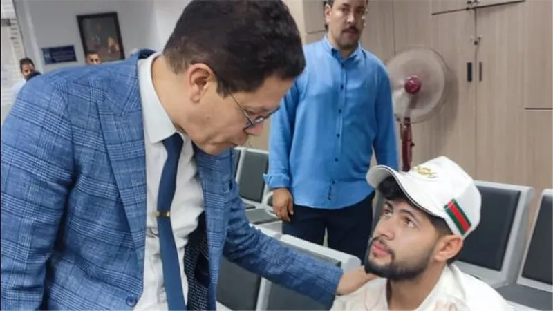 رئيس جامعة بنها يتفقد الإدارة العامة لشئون الطلاب لمتابعة انتظام العمل 