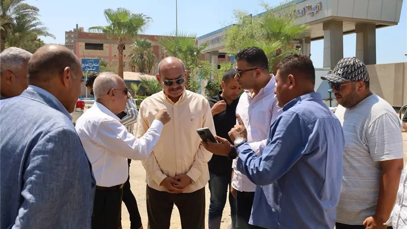 محافظ السويس يتابع الحالة الخدمية بالمنطقة المحيطة بفندق سمر بلاس