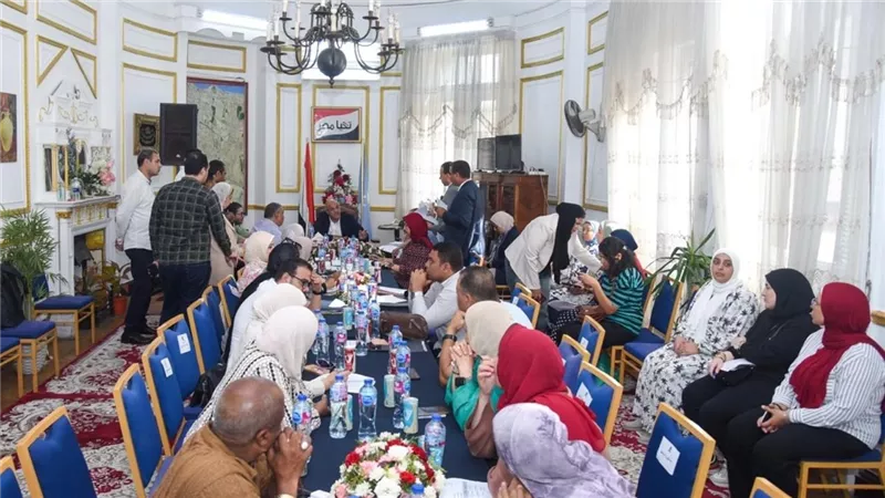 خلال لقائ جماهيري.. محافظ الإسكندرية: الاستجابة الفورية لشكاوى المواطنين أولوية قصوى