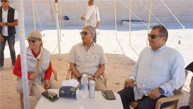 وزير السياحة والآثار يتابع أعمال البعثة المصرية الدومينيكية