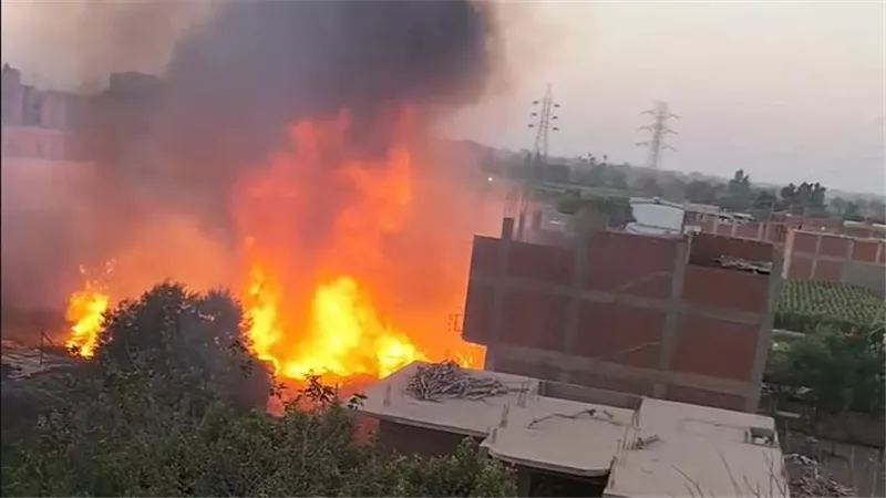 المعمل الجنائي يكشف أسباب حريق مخزن بلاستيك بالقليوبية