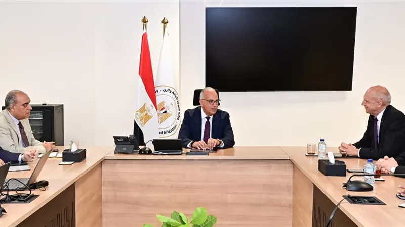 وزير الري يبحث تعزيز التكامل بين أسبوع القاهرة التاسع للمياه ومعرض IWWI 2026