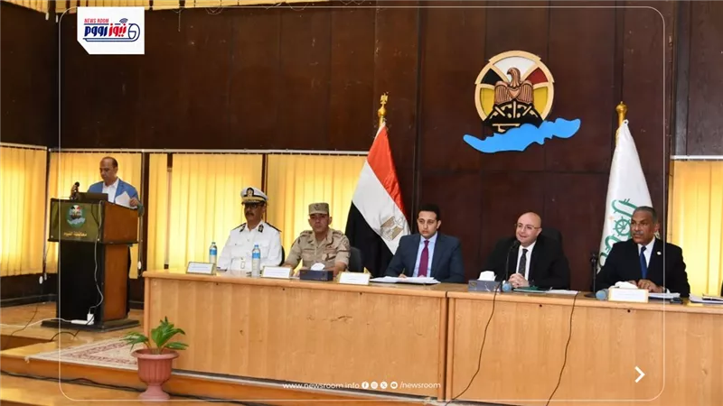 المجلس التنفيذي بالفيوم يناقش ضوابط تبرعات المواطنين لإقامة المشروعات الخدمية 