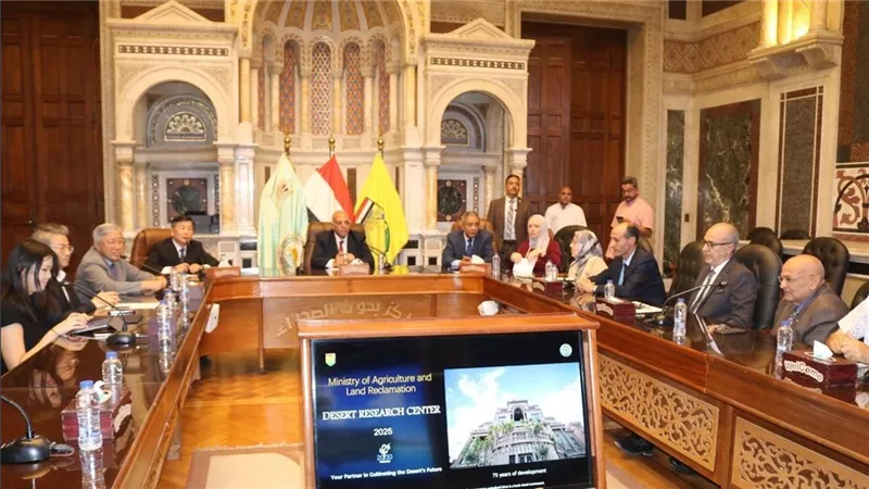 بحوث الصحراء يوقع مذكرة تفاهم مع جامعة كيونغ بوك الوطنية الكورية لتعزيز التعاون الزراعي 