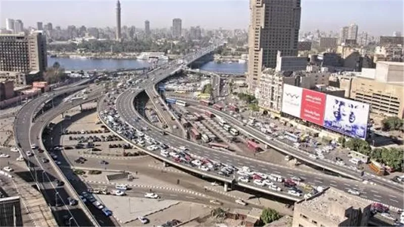 غلق جزئي بالتناوب لكوبري 6 أكتوبر بالجيزة لتنفيذ أعمال صيانة الفواصل العرضية