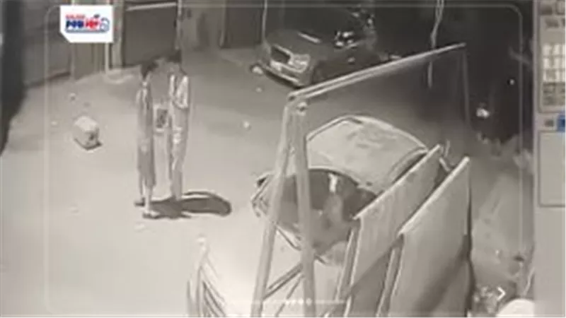 شوة وجهه.. غضب بالفيوم عقب تداول مقطع فيديو لصغير يعتدي على آخر بسلاح أبيض