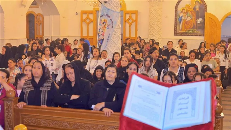إسنا تحتفل بعيد السيدة العذراء.. الأنبا يواقيم يترأس الصلوات الختامية