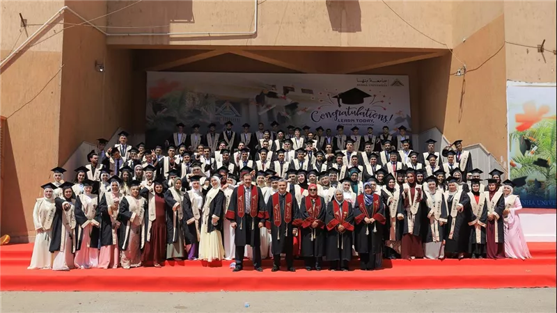 جامعة بنها تحتفل بتخريج دفعة جديدة من طلاب كليتي الهندسة ببنها والحاسبات