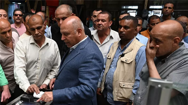 وزير النقل يهنئ العاملين بالوزارة وهيئاتها وشركاتها بذكرى المولد النبوي الشريف