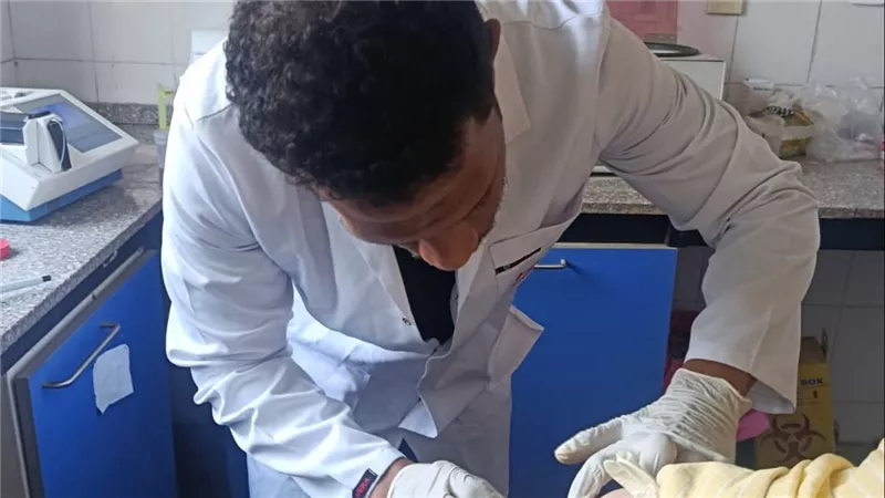 صحة قنا: قافلة طبية تنجح في تقديم خدماتها لـ677 مواطناً بقرية أولاد عمرو