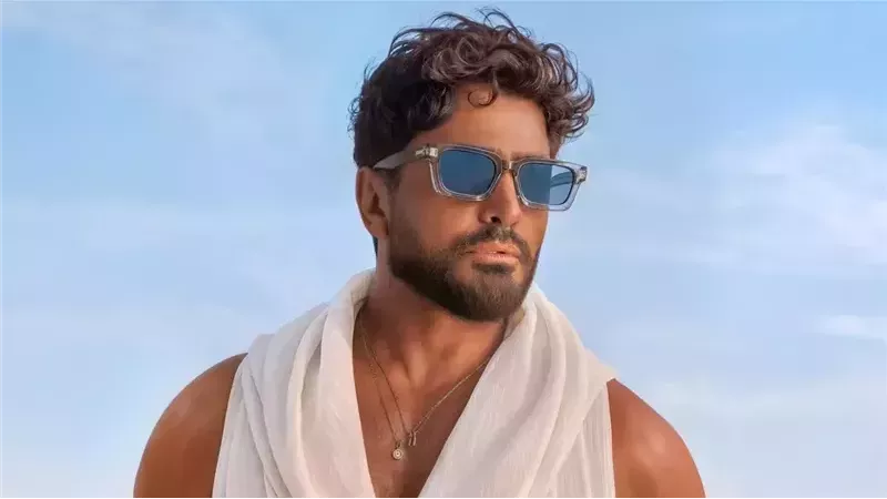الخميس المقبل .. تامر حسني يحيي حفلا غنائيا بالساحل الشمالي 