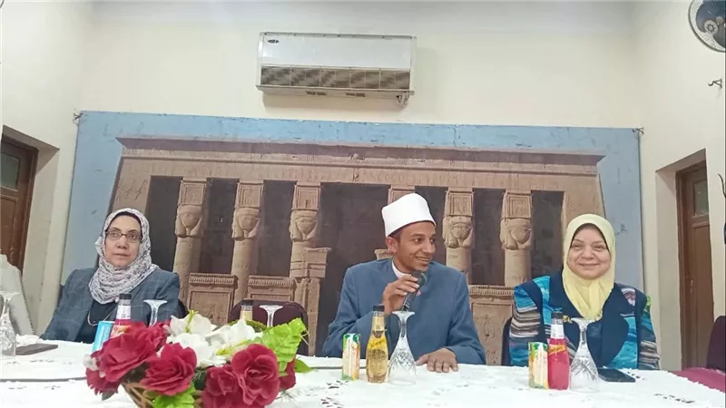جامعة قنا تكشف أساليب التربية الإيجابية لبناء طفل متزن نفسيًا واجتماعيًا