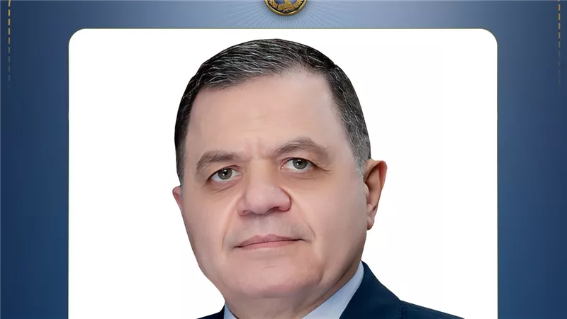 وزير الداخلية يصدر قرارات بإبعاد ثلاثة أجانب خارج البلاد للصالح العام