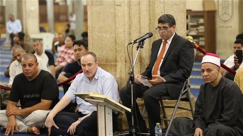 عبد الرحمن فوزي: التفكر عبادة عظيمة الجمع بين عمل القلب وحضور الجوارح