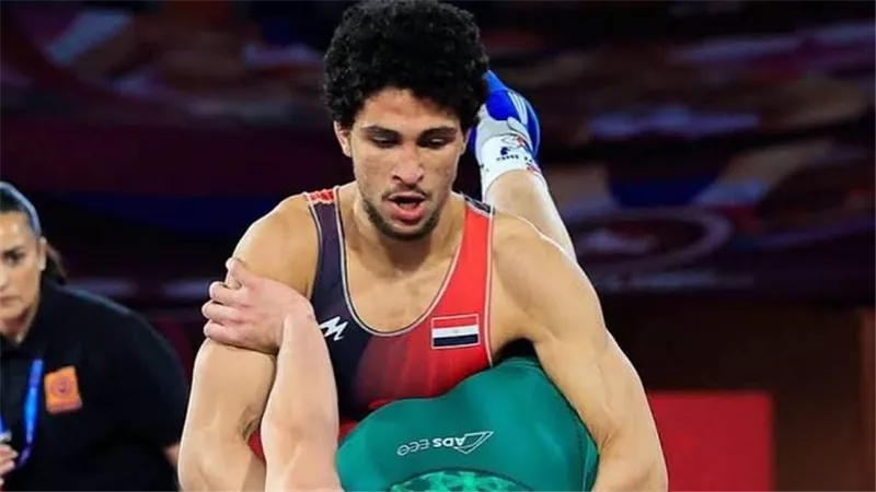 محمد حسن يتوج بذهبية المصارعة ويمنح مصر الذهبية الثانية