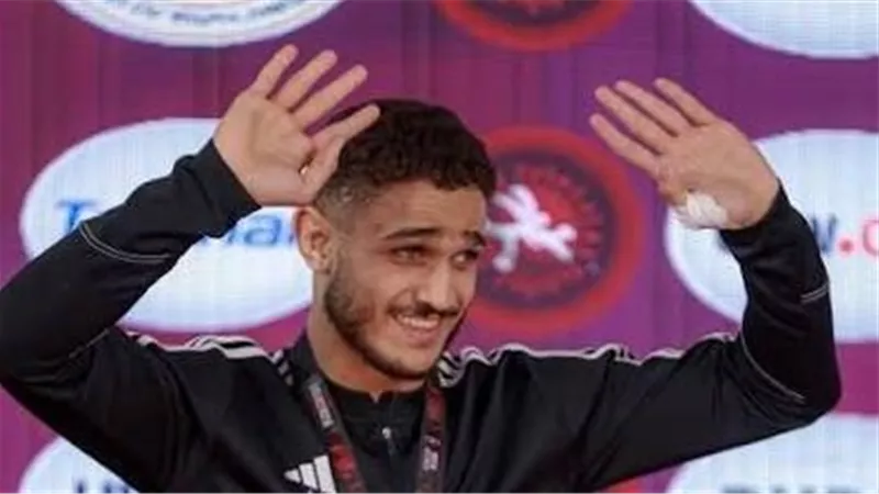 مصطفى حسين يتوج ببرونزية المصارعة الرومانية في دورة ألعاب البحر المتوسط