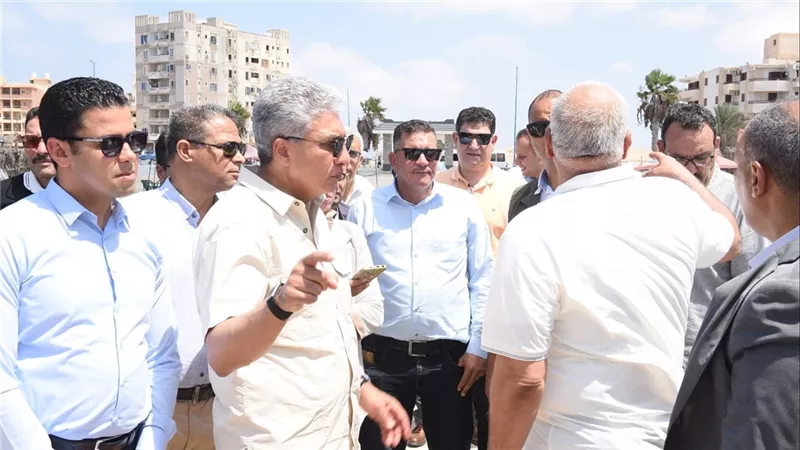 وزير السياحة ومحافظ مطروح يتفقدان عددا من المشروعات السياحية والتنموية