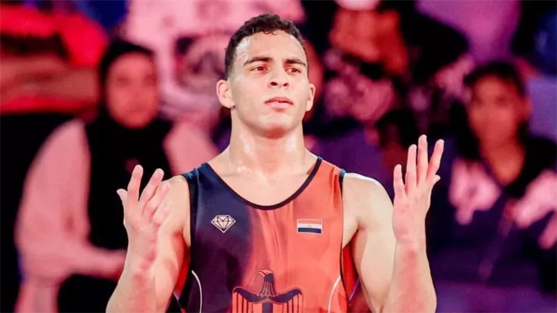 محمد القاسم لاعب المصارعة يرفع رصيد مصر إلى 9 ميداليات بألعاب البحر المتوسط