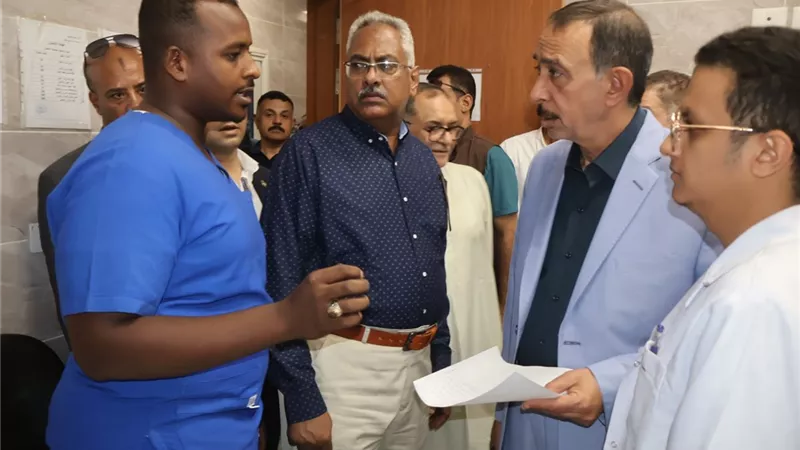 محافظ سوهاج يتفقد عدد من مستشفيات البلينا ويوجه بتلبية احتياجات المواطنين
