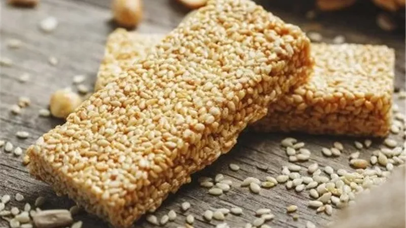 طريقة عمل السمسمية في البيت بمكونات مضمونة وخطوات سهلة للمولد النبوي