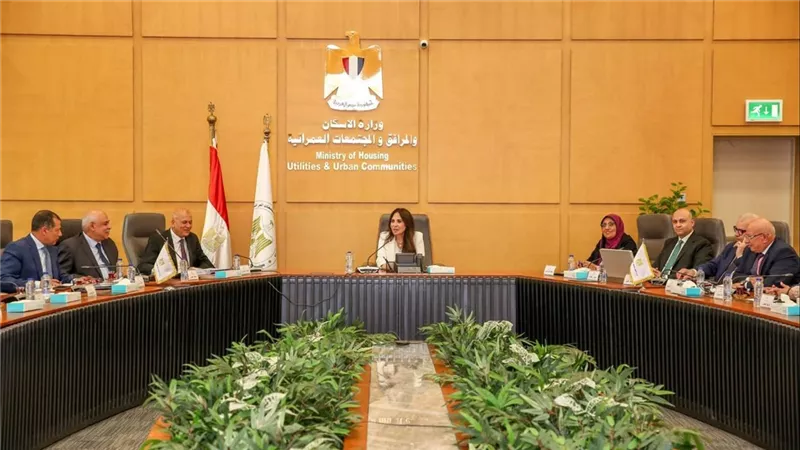 وزيرة الإسكان توجه برفع كفاءة منظومة المياه والصرف بالقاهرة والقاهرة الجديدة