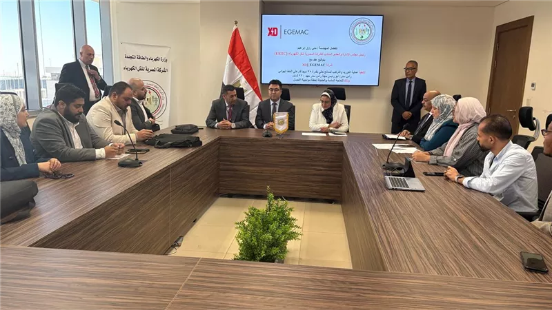 الكهرباء توقع عقدا لتركيب ممانع جديد بخط رأس سدر أبو رديس