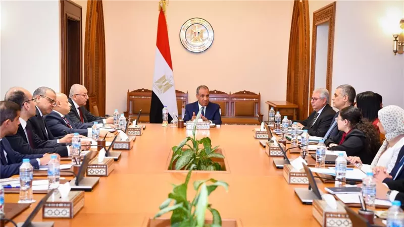 عبد العاطي يوجه بتكثيف التحرك الاقتصادي دوليا لدعم الاستثمار والصادرات المصرية