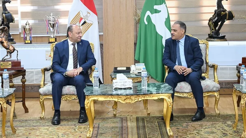 محافظ الشرقية يستقبل رئيس الشركة الحديثة للغاز الطبيعي والوفد المرافق له
