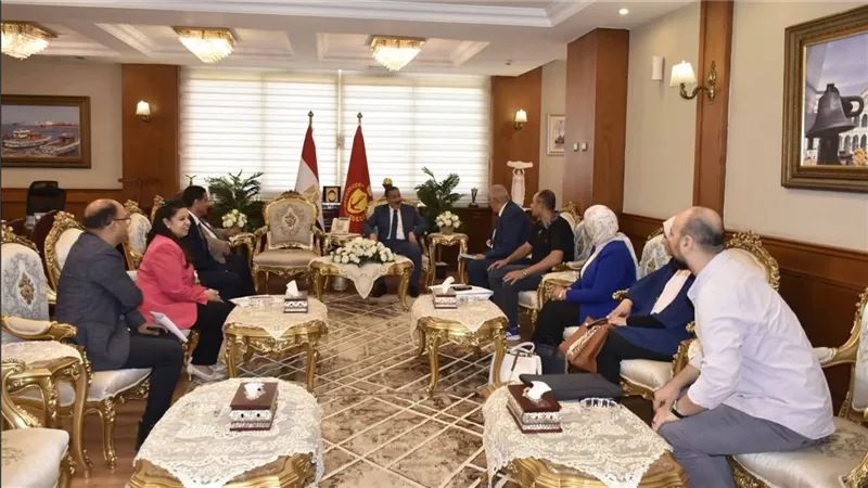  محافظ بورسعيد يستقبل وفد التخطيط العمراني لمناقشة الرؤية التنموية لبورفؤاد
