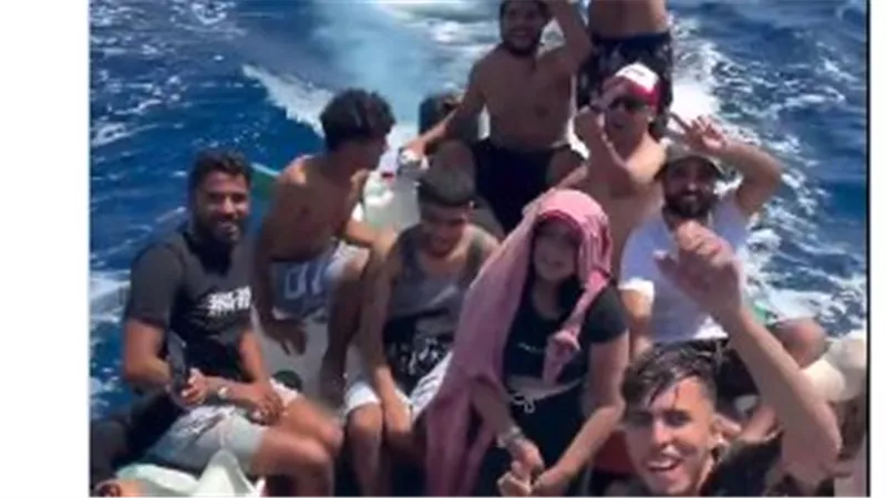 «وصلنا إلى إيطاليا.. لا باس».. ناج من قارب الموت يكشف الوجه الآخر لفاجعة الهجرة في تونس